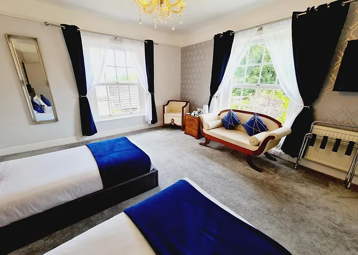 Beaufort Lodge - Central Location & Free Parking